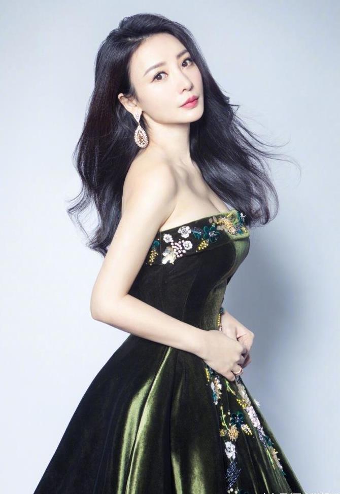 娱乐圈中最性感的四位女星, 泫雅上榜, 第一谁都想娶