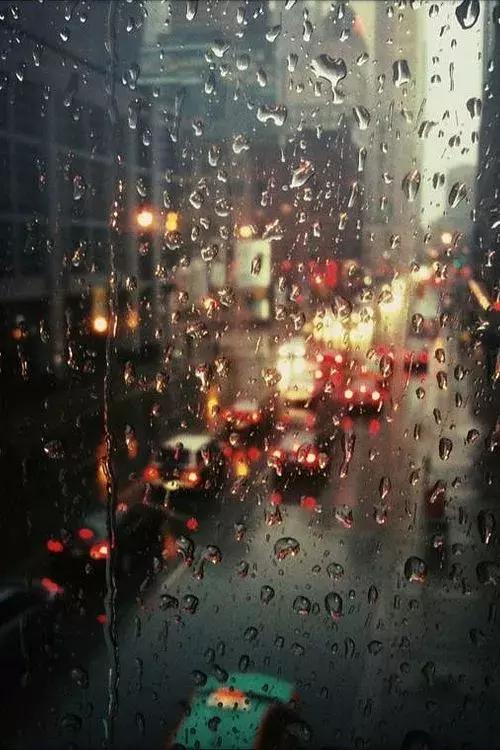 下雨天这么美,不懂拍简直可惜了!雨天也能用手机拍出唯美照