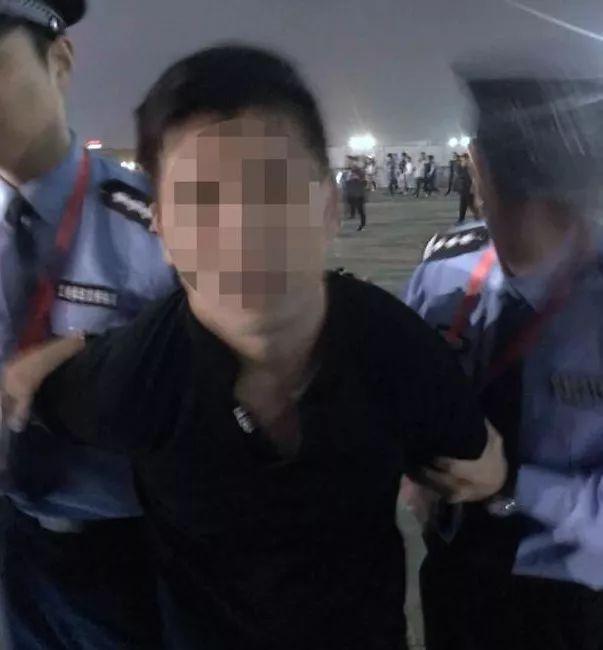 第三次抓到逃犯 张学友演唱会上三度抓到逃犯