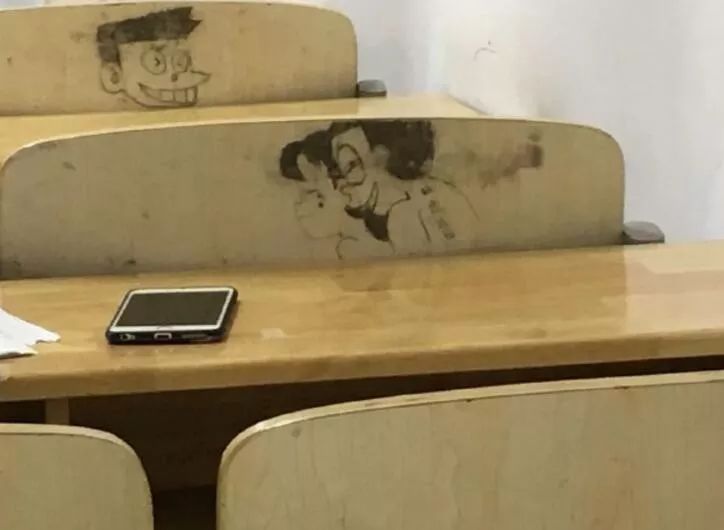 跟男朋友说我大姨妈来了肚子疼,他说我也是.