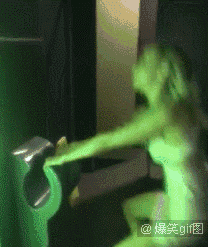 女生喝醉酒能干出什么事?真是一个比一个厉害!