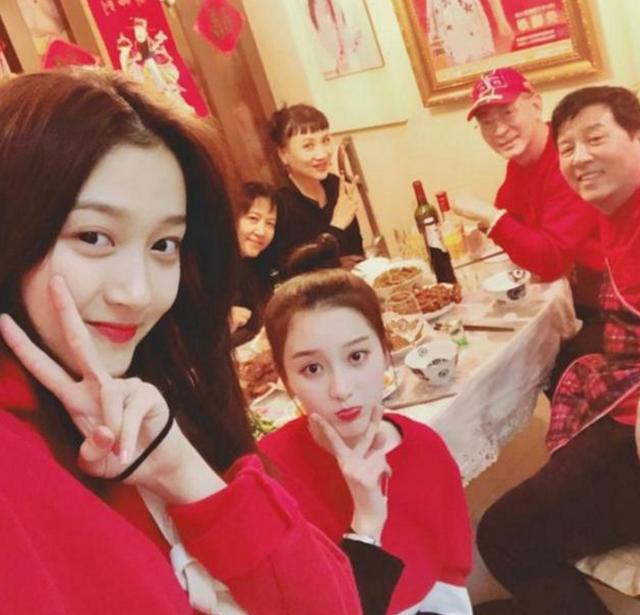 关晓彤姐姐关晓丹