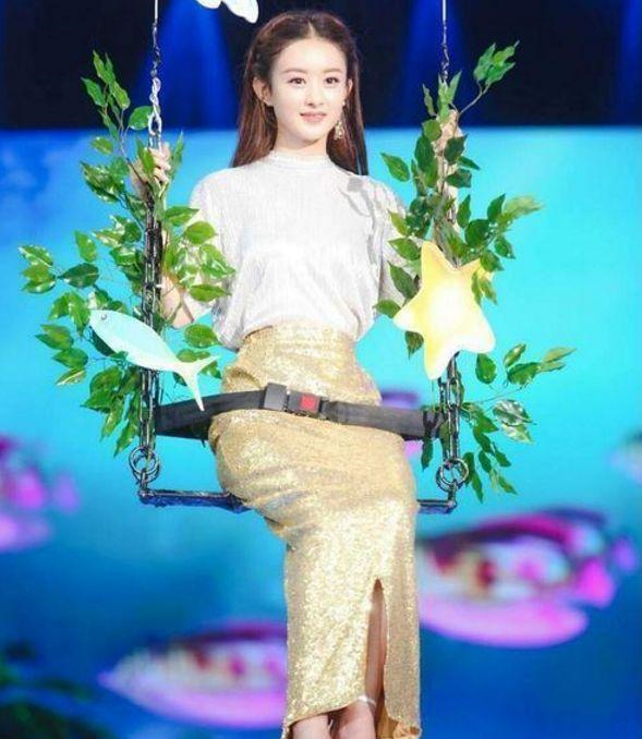 女星“荡秋千”,baby乖巧,杨幂赵丽颖如仙女下凡