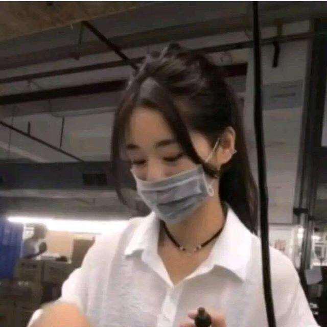 抖音cindy口罩真容,抖音里的cindy真实照片 抖音"口罩妹"走红,摘下口罩神似嘟嘟姐,网友可惜了一双眼睛