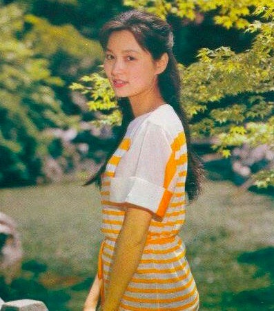 八十年代女影星殷亭如:再土的衣服也遮不住她天然洋气