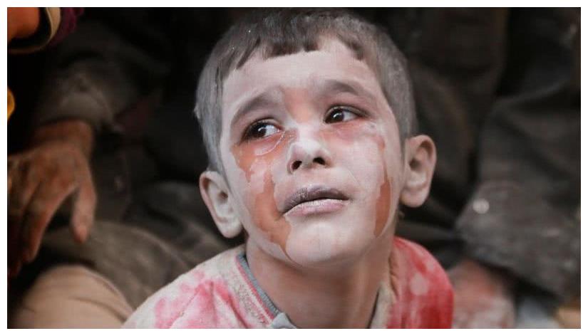 国际儿童节关注战争中的儿童:战争中的儿童是他们的朴素品!