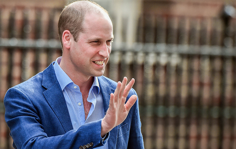 全民脱发危机,粉丝提醒王俊凯,在外国喝水也会