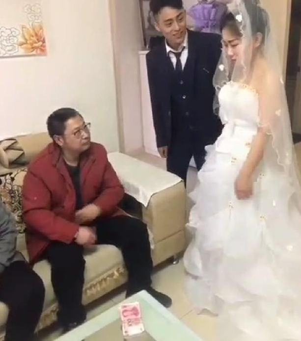 办了婚礼没领证分手,男方起诉要回13万彩礼,法