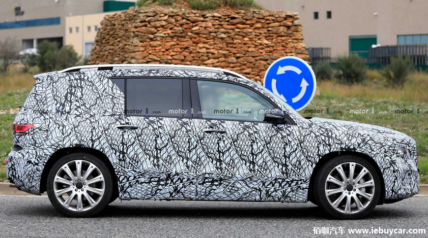全新奔驰-AMG GLB 35路试谍照 或2019年年底亮相