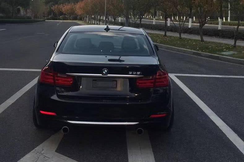 试驾宝马335i，朋友表示：有史以来最好开的车子