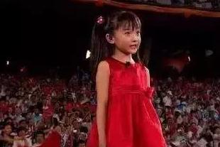 张艺谋无意间的几句话,对林妙可的人生意义重