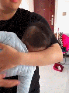 搞笑gif:你瘦了,看着疲惫了,这些年你究竟经历了什么?