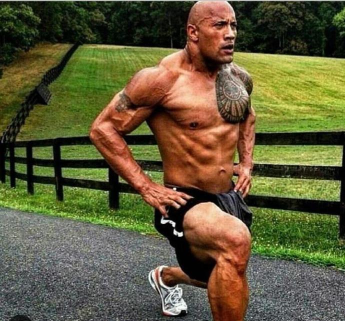 最强肌肉硬汉巨石强森和杰森斯坦森真动手了谁会赢!