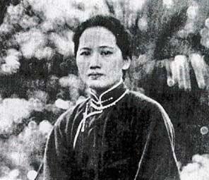 看了宋氏三姐妹的妈才知道, 有其母必有其女, 不得不佩服!