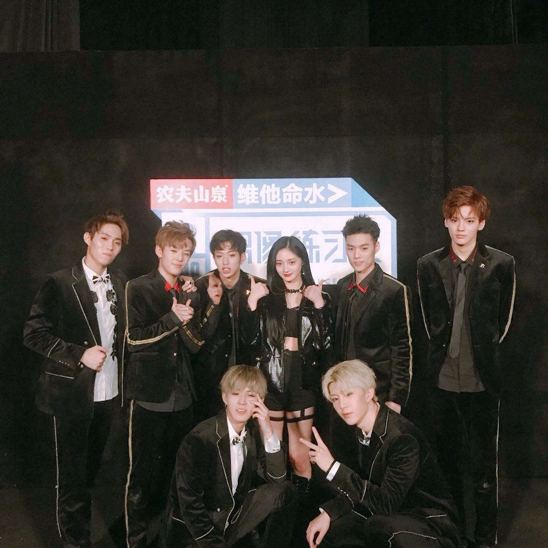 最美面孔周洁琼《偶练》展惹火舞台秀与范丞丞