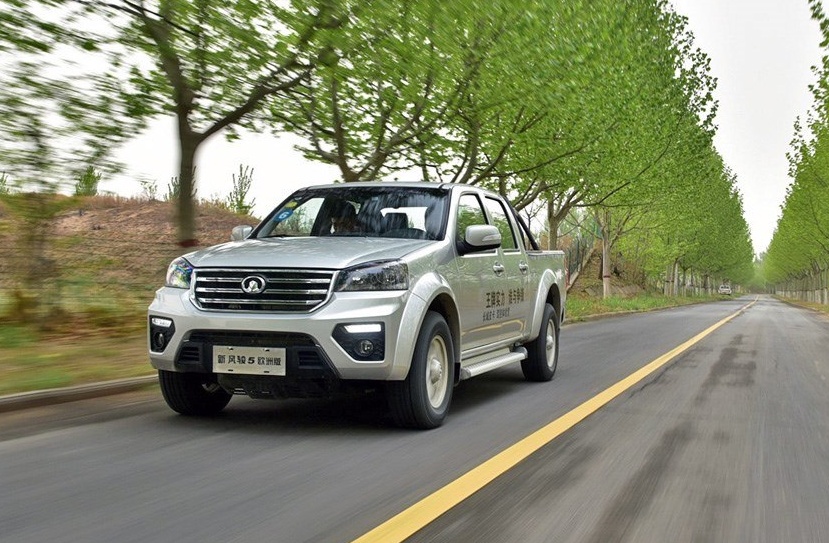 买皮卡丢面子?10万的只能拉货,50万的是越野