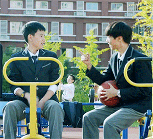 最后,娱小卓也想大喊一声:青春欠我一个像张小宇一样的男闺蜜啊!