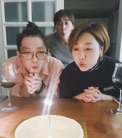 李易峰女助理结婚,马天宇何炅送上祝福,压轴出