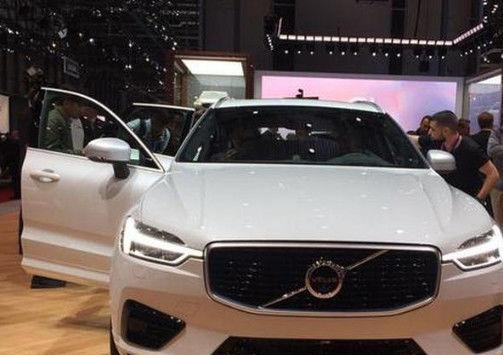 全景天窗配豪华内饰, 标配安全自动驾驶, 秒杀BBA, 仅售20万