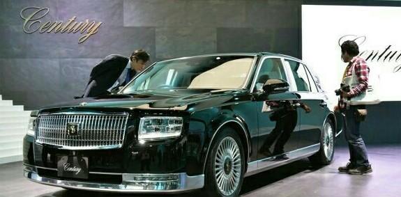 日本大古董: 第三代丰田世纪亮相东京车展, 价值200万!