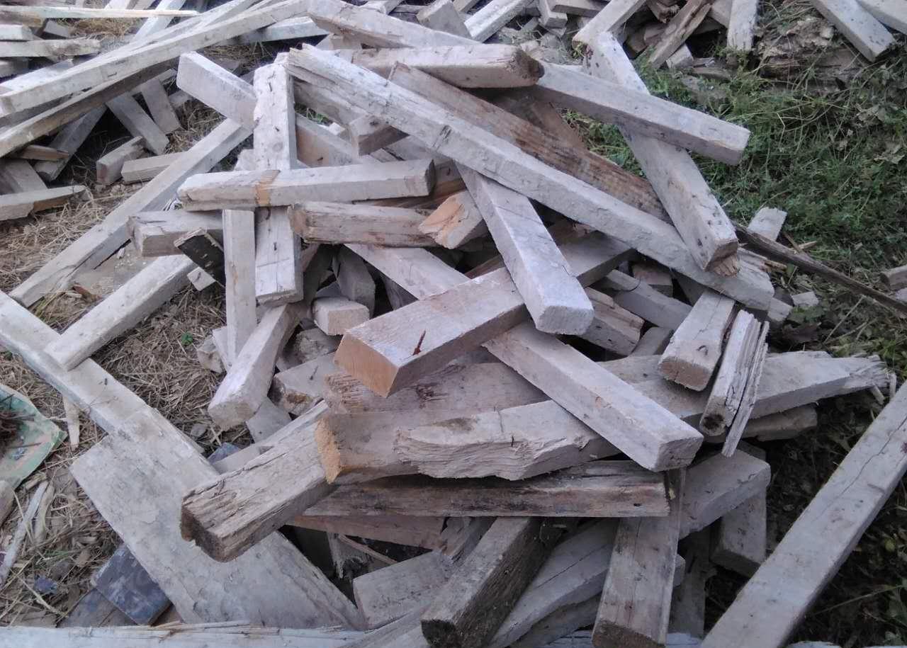 农村老人靠这个挣零用钱, 一天最多30元, 干一