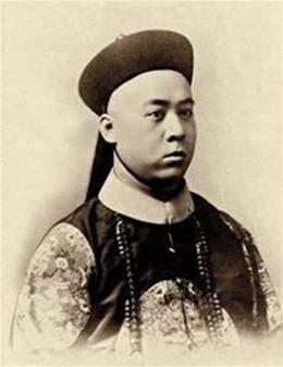 议政王大臣奕，儿子快死了不但不伤心，还特高兴的说他早该死了
