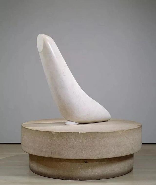 现代雕塑先驱布朗库西对缪斯女神的极致追求