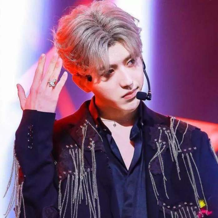 蔡徐坤的微博24小时转发破千万?网友:转发再多