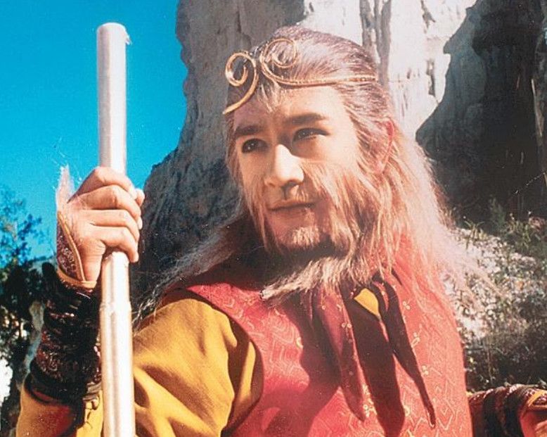 不生不死的斗战胜佛原来死在这个小山村,他旁