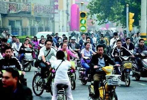 交警提醒:2018年电动车新规实行,这些电动车将强制报废