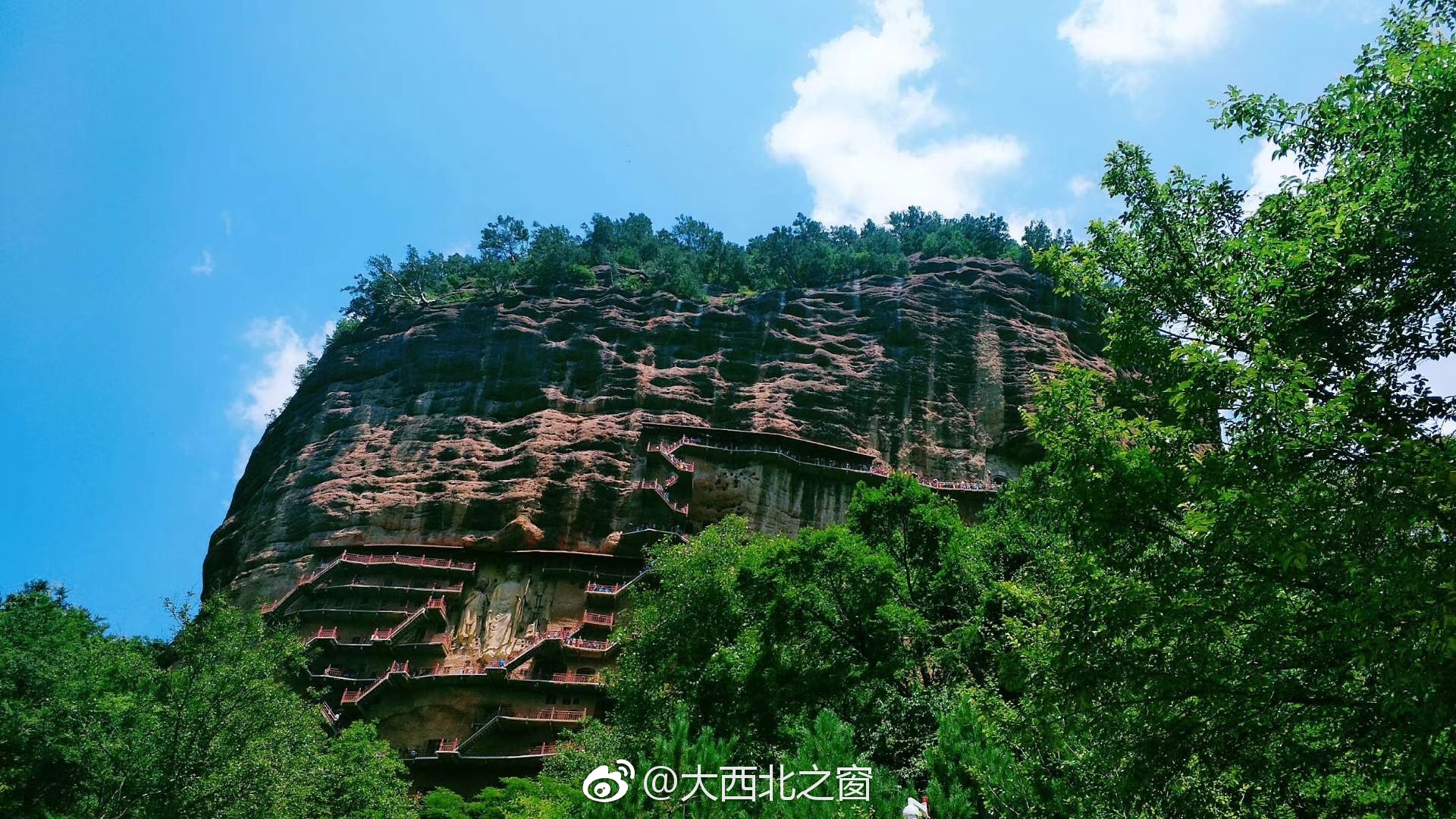 中国四大石窟之麦积山石窟,东方雕塑艺术陈列馆