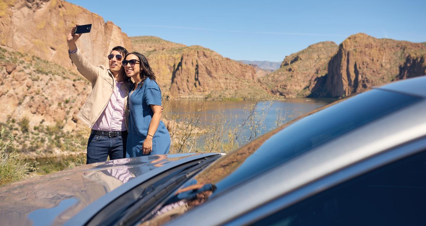 2018款全新一代丰田凯美瑞Camry上市 售价15.6万人民币