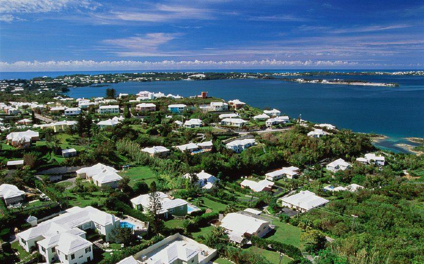 全世界生活费最贵的地方, 人口仅7万, 几乎所有