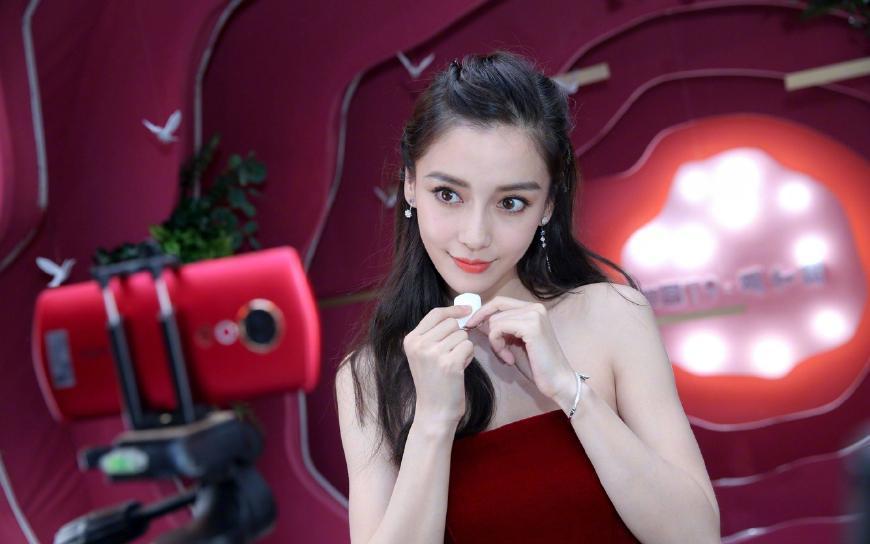 angelababy广告,杨颖安慕希广告 angelababy新广告片神演技又上线,瞪眼撅嘴连拼手指都