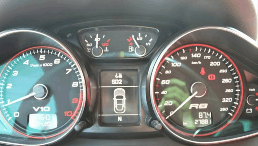 全铝车身, 全时四驱 , 百公里3.9秒, 现售128万5的超跑