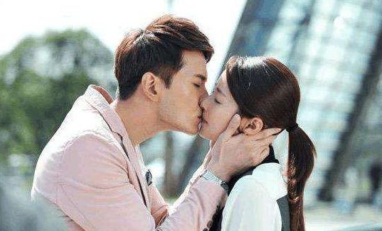 拍戏时, 如何防止男演员有生理反应?