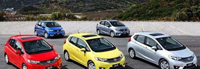 本田飞度遭电动车追尾, 车主: 日系车果然吸能, 年后立马卖车