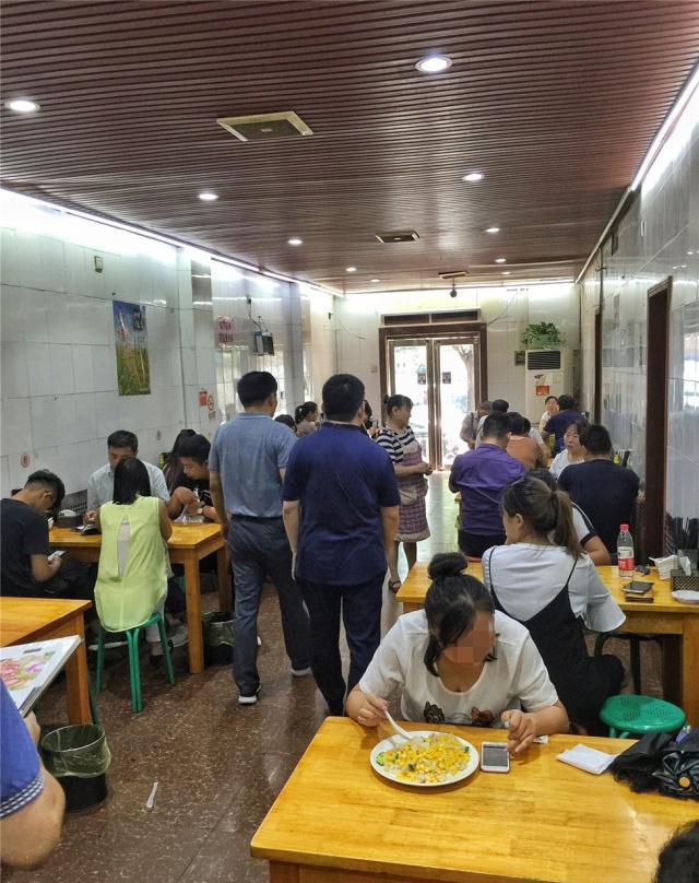 郑州这家川菜馆, 是住在东区的我跑西郊的唯一动力! !
