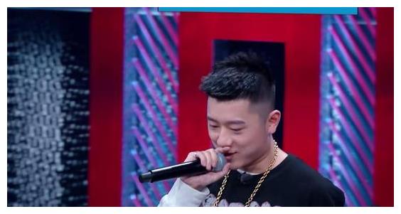 《中国新说唱》邓紫棋被网友称:不懂说唱而淘汰王以太!