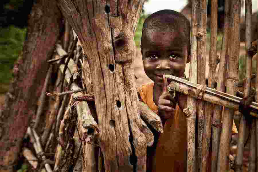 一万元人民币,在非洲能生活多久?答案有点让人