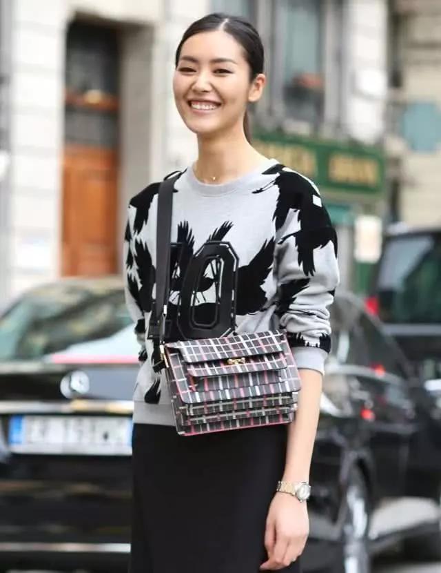 MARNI一个只用风琴包就俘获了杨幂、娜扎、