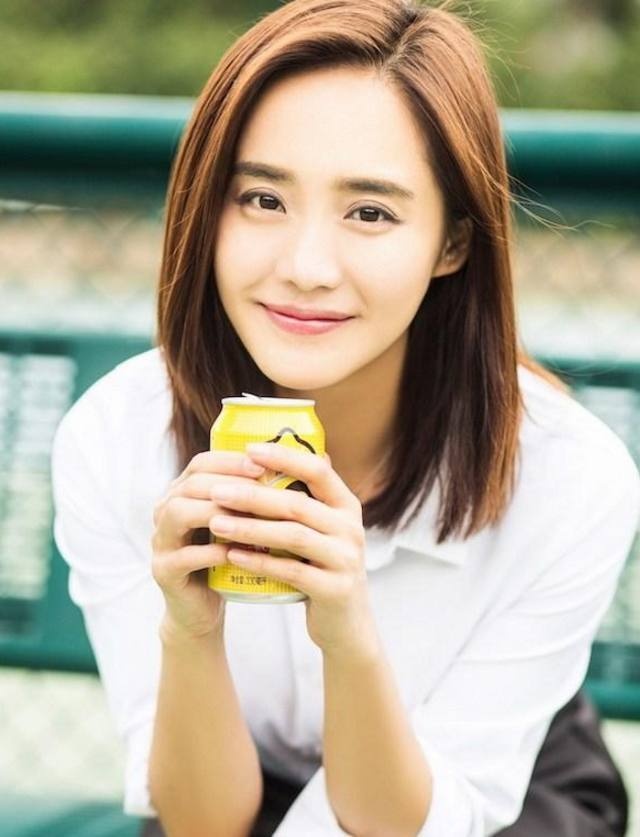 她是《夏洛特烦恼》的班花,戏外却是屈指可数的功夫女星!