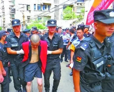 厉害了！南阳警方抓获一名潜逃10年之久的杀人犯！