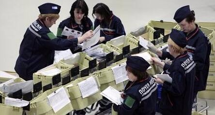 美国崩溃了,俄罗斯每天冒出50万中国制造,美国:你们干什么呢?