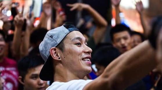 林书豪透露NBA太难，被骂滚回中国，多次强调自己是中国人！