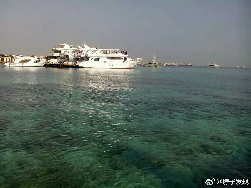 说到海滨城市,很少有人想到埃及红海之滨的洪