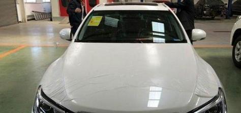 三代白色丰田，第一代最经典，第三代越改越丑