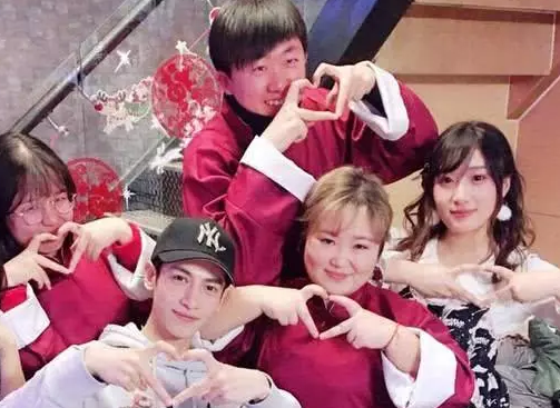 助理玩游戏,罗云熙指手画脚遭嫌弃,助理的动