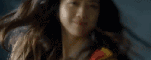 但她身上的那种淡然洒脱的气质,却是美的让人念念不忘