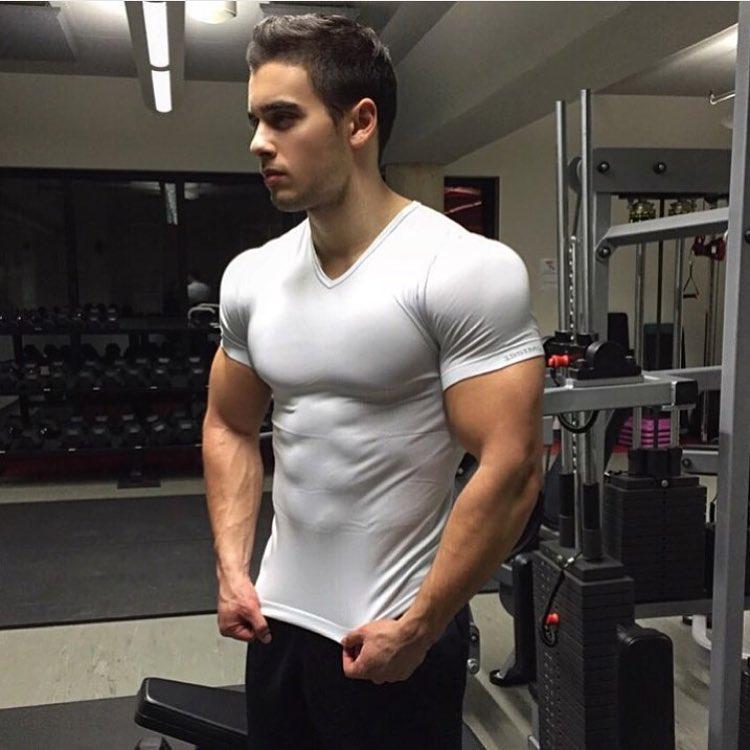 我的天!健身房练半年,200斤的胖子变成140斤的